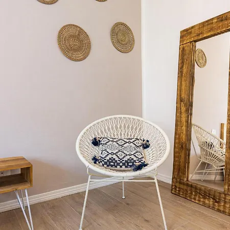 2 Bedroom Lovely In