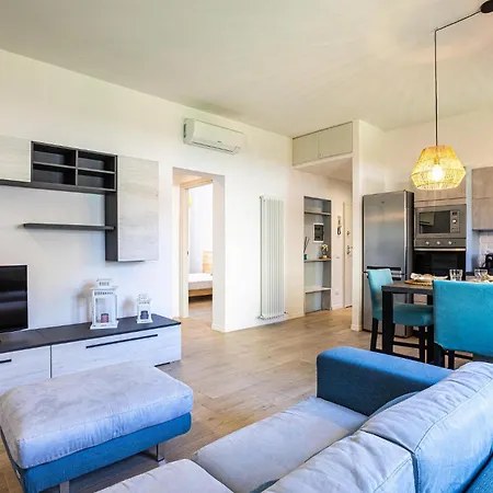 2 Bedroom Lovely In *