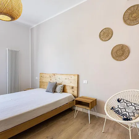2 Bedroom Lovely In Apartment *